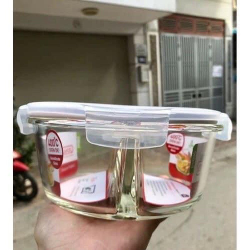 Hộp Thủy Tinh Tròn 2 Ngăn Chịu Nhiệt Lock&Lock LLG861D 900ml