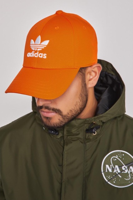 Mũ lưỡi chai cam