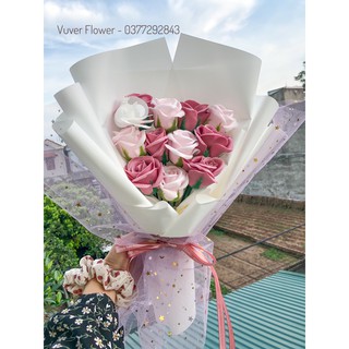 (Hoa thiết kế) Bó hoa hồng sáp 11 bông tone hồng bọc giấy trắng + lưới sao (Ảnh Thật) (Tặng thiệp)