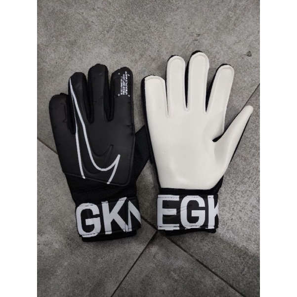 Găng tay thủ môn Nike GK MATCH