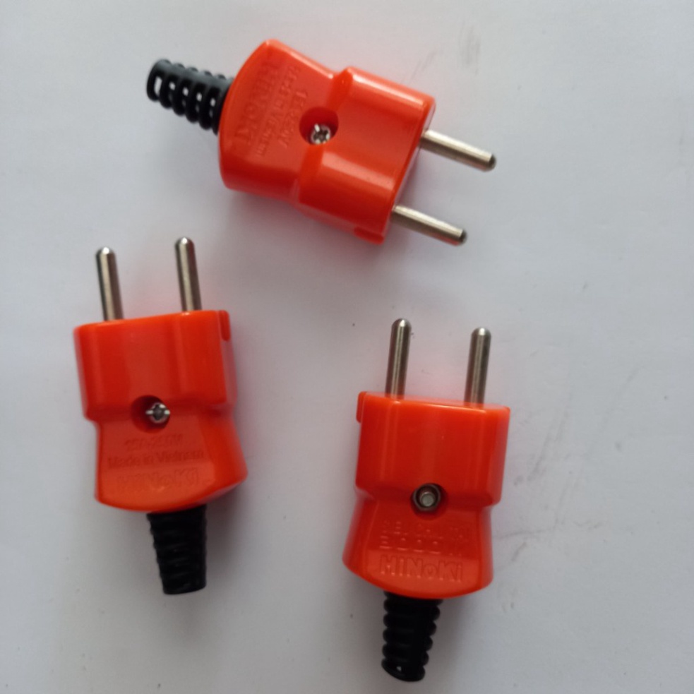 Phích cắm điện chịu tải công suất 3000w Ominsu