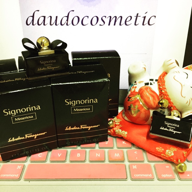 [ mini ] Nước hoa Salvatore Ferragamo Signorina Misteriosa EDP 5ml