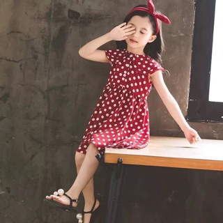 Váy chấm bi bé gái