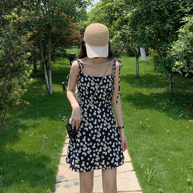 váy 2 dây cúc họa mi nhí điệu đà