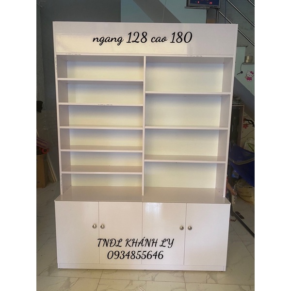 Kệ trưng bày nhựa đài loan cho tiệm nail,tiệm tóc