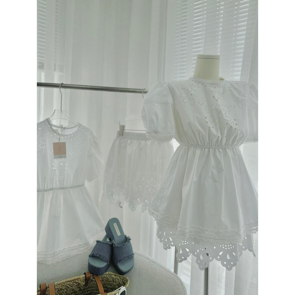 SET ÁO BBD ĐỤC LỖ REN BO CHUN NGỰC + QUẦN SHORT REN ĐỤC LỖ (TH)