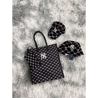 B4022 MLB NY MONOGRAM TOTE BAG BLACK