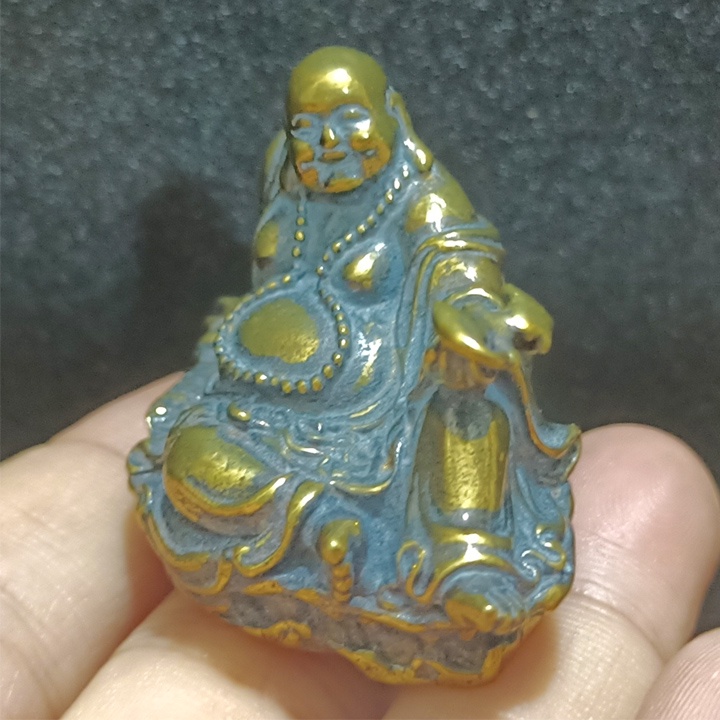 Tượng đồng thau hình đức phật mang lại phong thủy tốt và nhiêu may mắn trong cuộc sống.