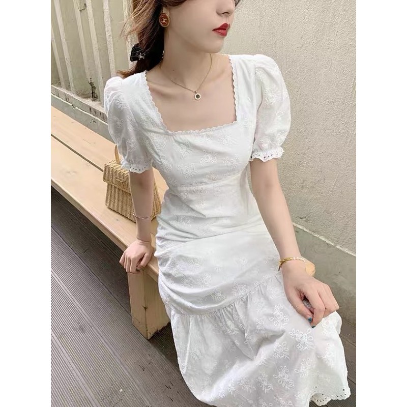Váy đuôi cá cổ vuông nữ tính