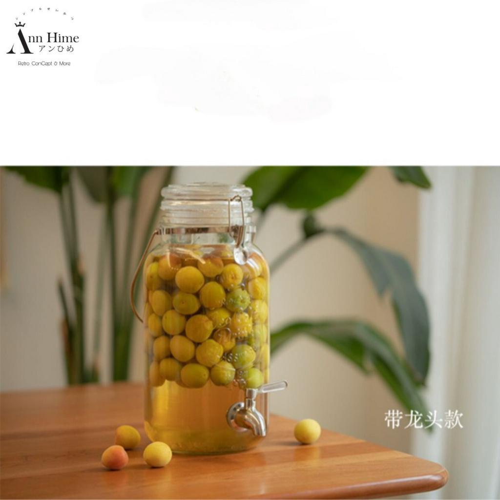 Bình Thủy Tinh Đựng Nước Có Vòi Kèm Chân Gỗ Vintage
