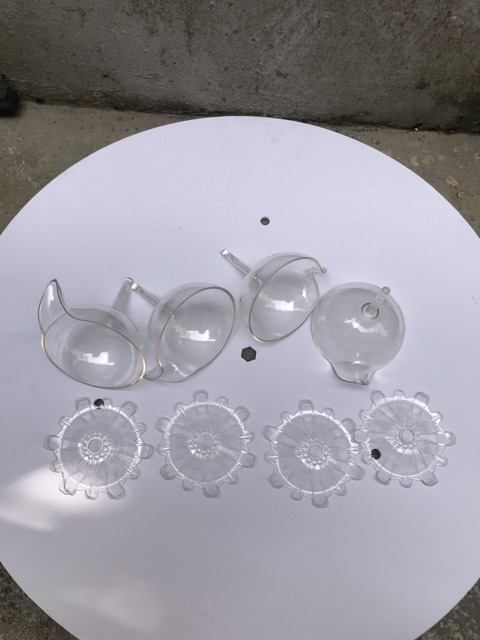 Ly Một Miệng Tháp Ly