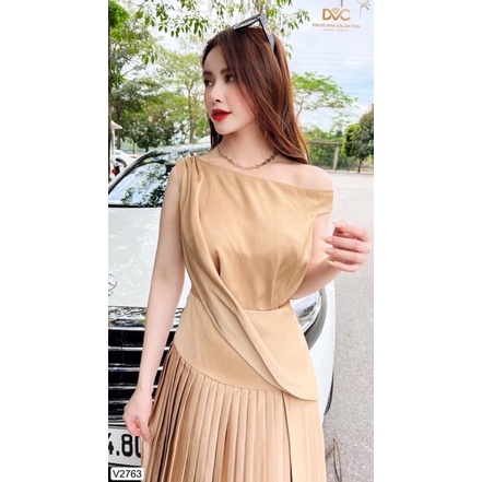 V2763 váy xếp ly màu nâu tây