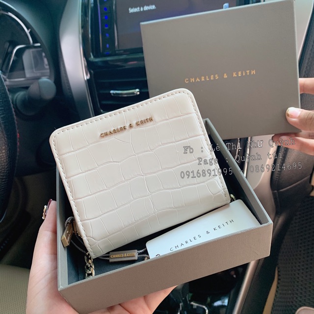 Ví có dây mang chéo