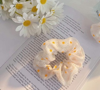☁️Chun cột tóc hoa cúc Scrunchies