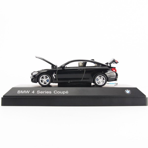 Mô hình xe BMW M4 Coupe 1:43 Dealer