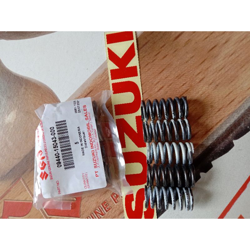 Bộ Ly Hợp Lò Xo Ly Hợp / Lê FU 150 Carbu (Lỗ 5 Hạt) SGP