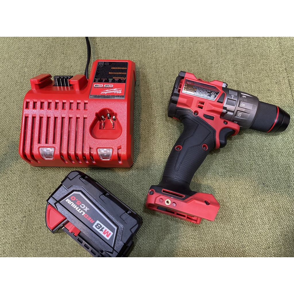 Máy khoan pin milwaukee 2904 M18