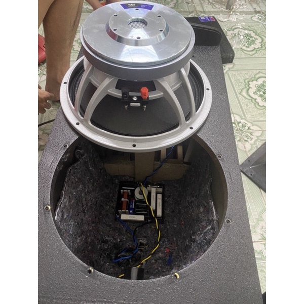LOA RCF - LOA RCF TỪ NEO- GIÁ 1 CHIẾC