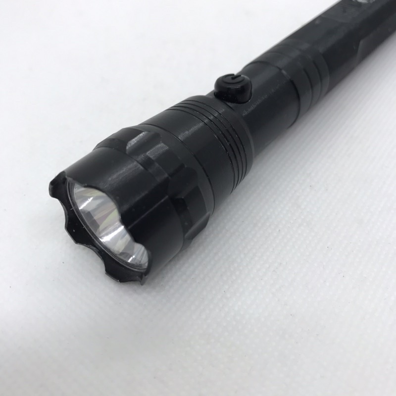 Đèn Pin LED CYX-210 siêu sáng sử dụng 2 pin tiểu AA dùng chiếu sáng vào ban đêm hoặc tìm kiếm đồ vật