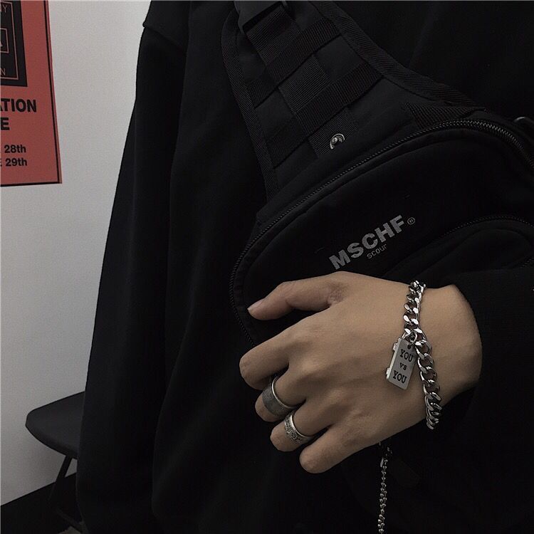 Vòng tay mặt hình quả tạ phong cách thời trang Hàn Quốc cá tính