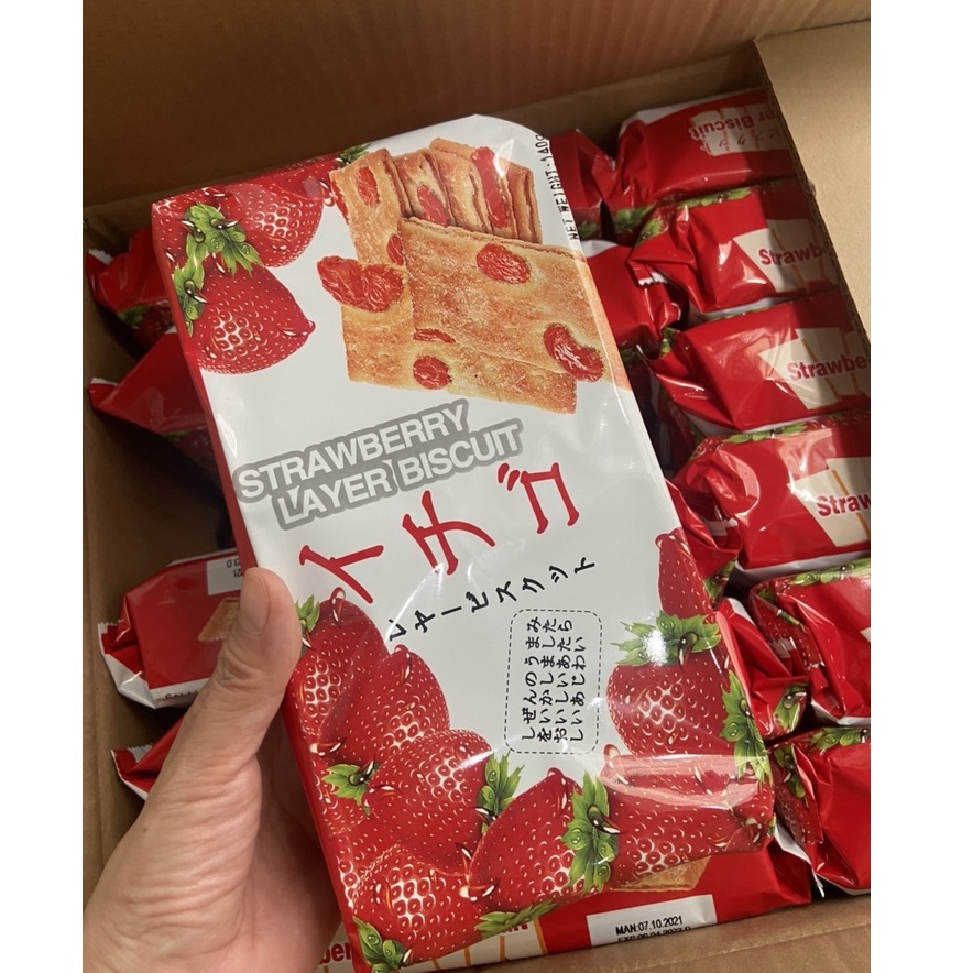 Bánh quy Nhật vị dâu Strawberry Layer Biscuit 140g