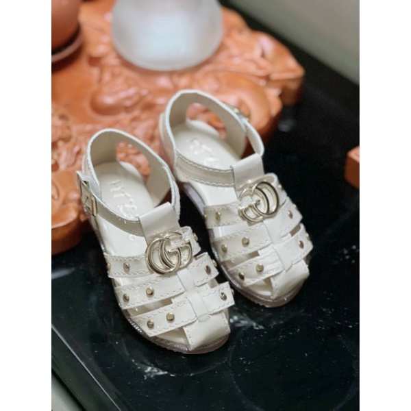 Sandal rọ da bé trai bé gái