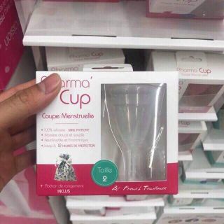 Cốc nguyệt san hàng Pháp