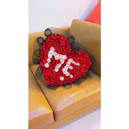 Bó hoa sáp 100 bông ghép chữ mẹ theo yêu cầu