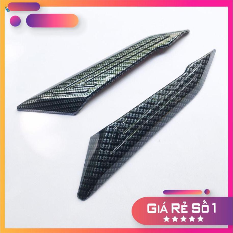 PHU KIEN TRANG TRI XE MAY GIA RE !!!!! ỐP GÁC CHÂN SAU VARIO 150 (2018- 2020) SƠN CARBON