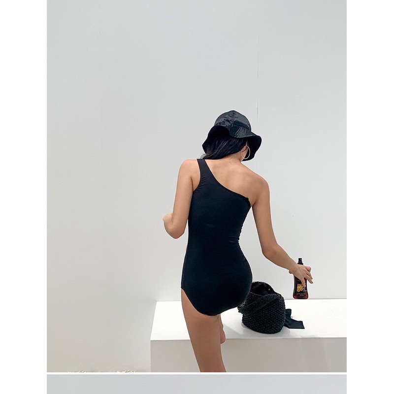 [BKN951] <HÀN> BODYSUIT LỆCH VAI ĐEN KÈM ÁO DÀI TAY CROPTOP | BigBuy360 - bigbuy360.vn