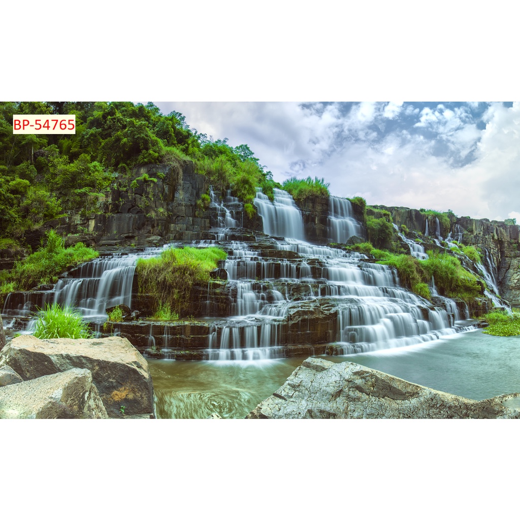 Tranh 3d thác nước chảy trong lành, tươi mát phù hợp nhiều không gian