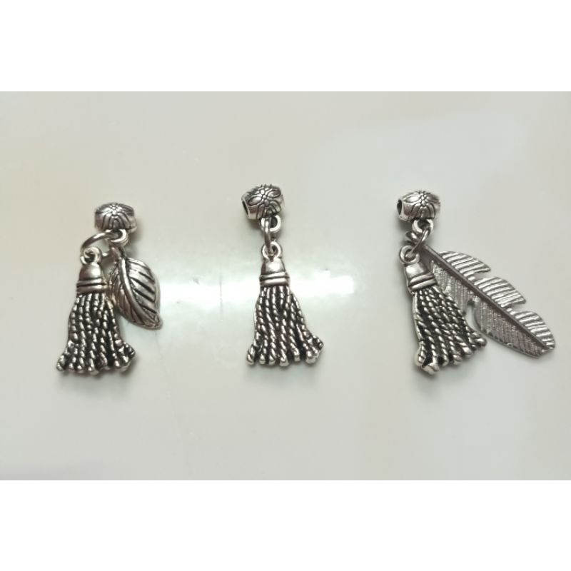 Charm ống lùa treo phụ kiện tua rua lá cây xinh xinh mic vòng làm handmade