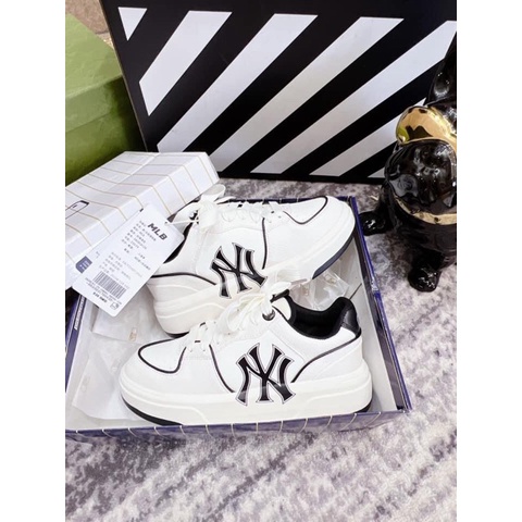GIÀY M.L.B CHUNKY LINER NY BLACK WHITE DA THẬT SC