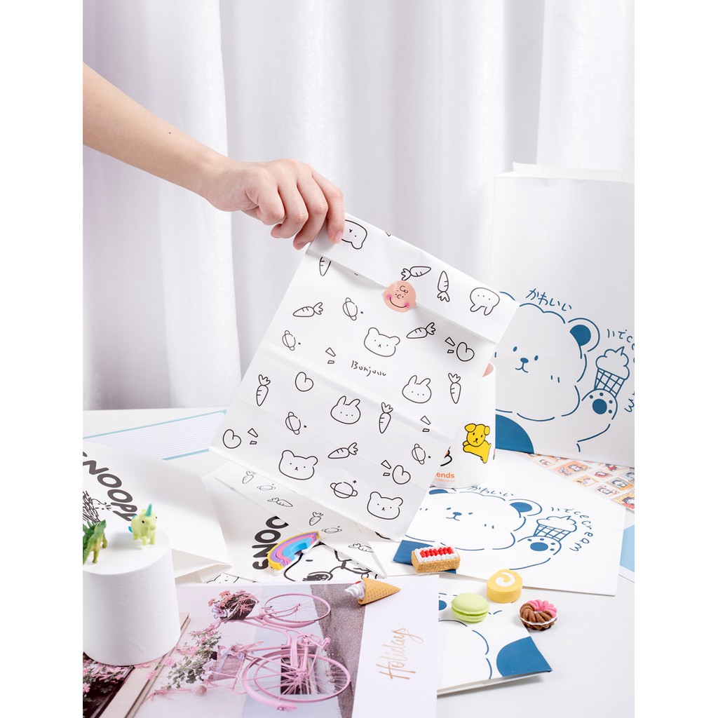 Túi Giấy Vuông In Họa Tiết Hoạt Hình Nhiều Màu Sắc Dùng Làm Phụ Kiện Chụp Ảnh