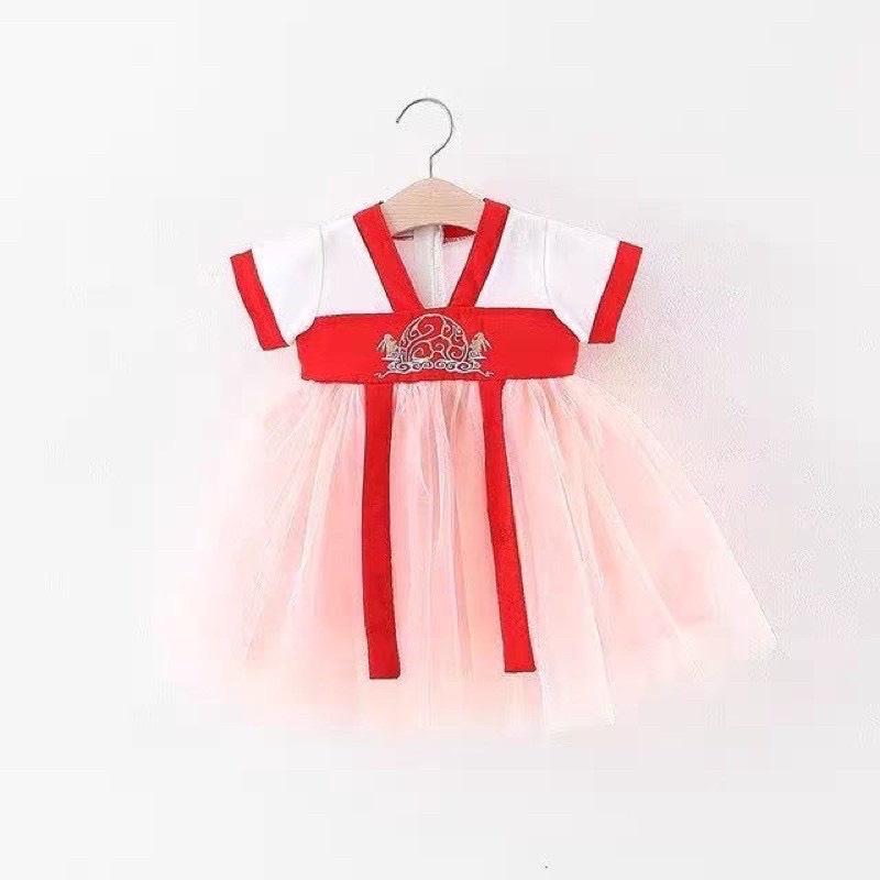 Sét váy cổ trang bao gồm phụ kiện cho bé