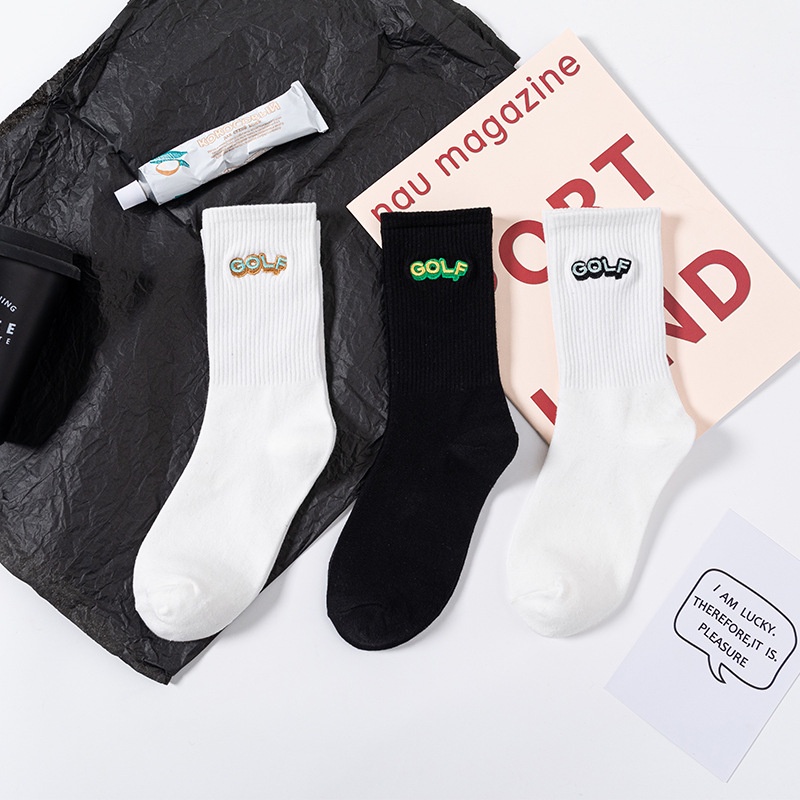 Vớ thể thao WAFNHA D168 màu trắng/ đen thêu họa tiết chữ cái thời trang