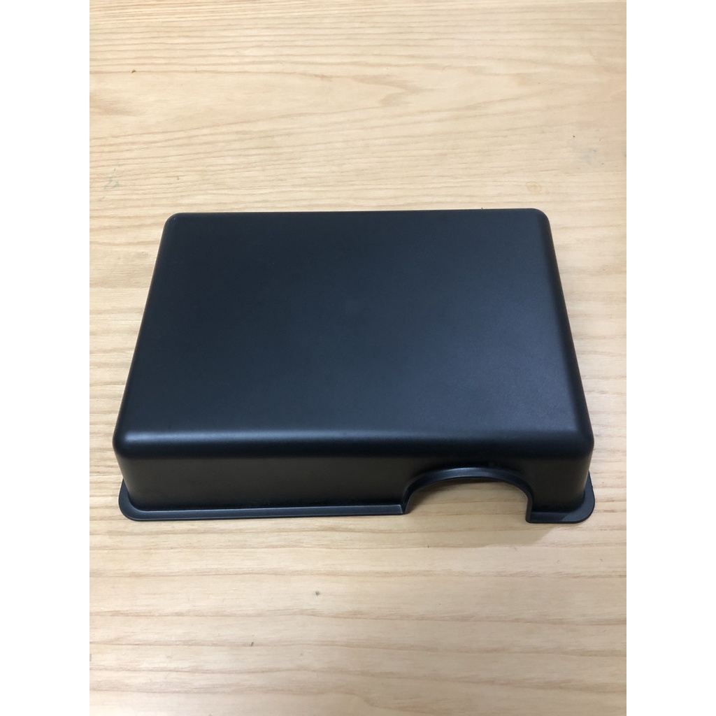 Hang trú nhựa dành cho bò sát