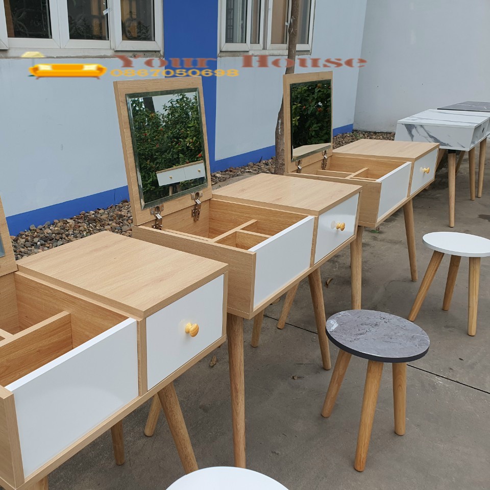 Ghế Ngồi Trang Điểm YOUR HOUSE Mặt MDF Chân Gỗ Cao Su Tiện Tròn