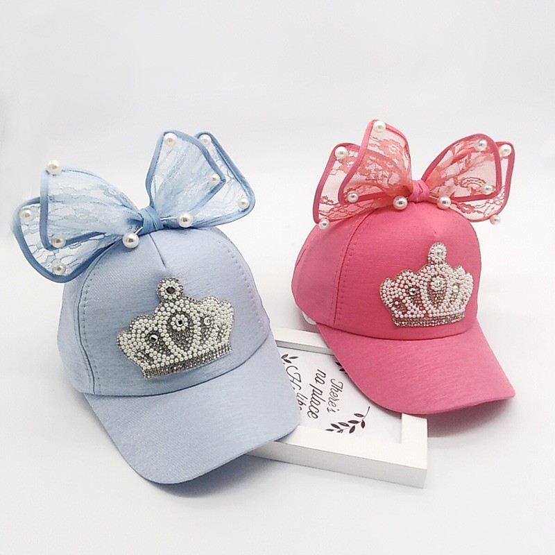 Mũ lưỡi trai in hình vương miện đính ngọc trai giả cho bé gái