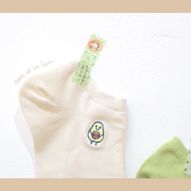 Tất vớ cổ ngắn thêu hình trái bơ xinh