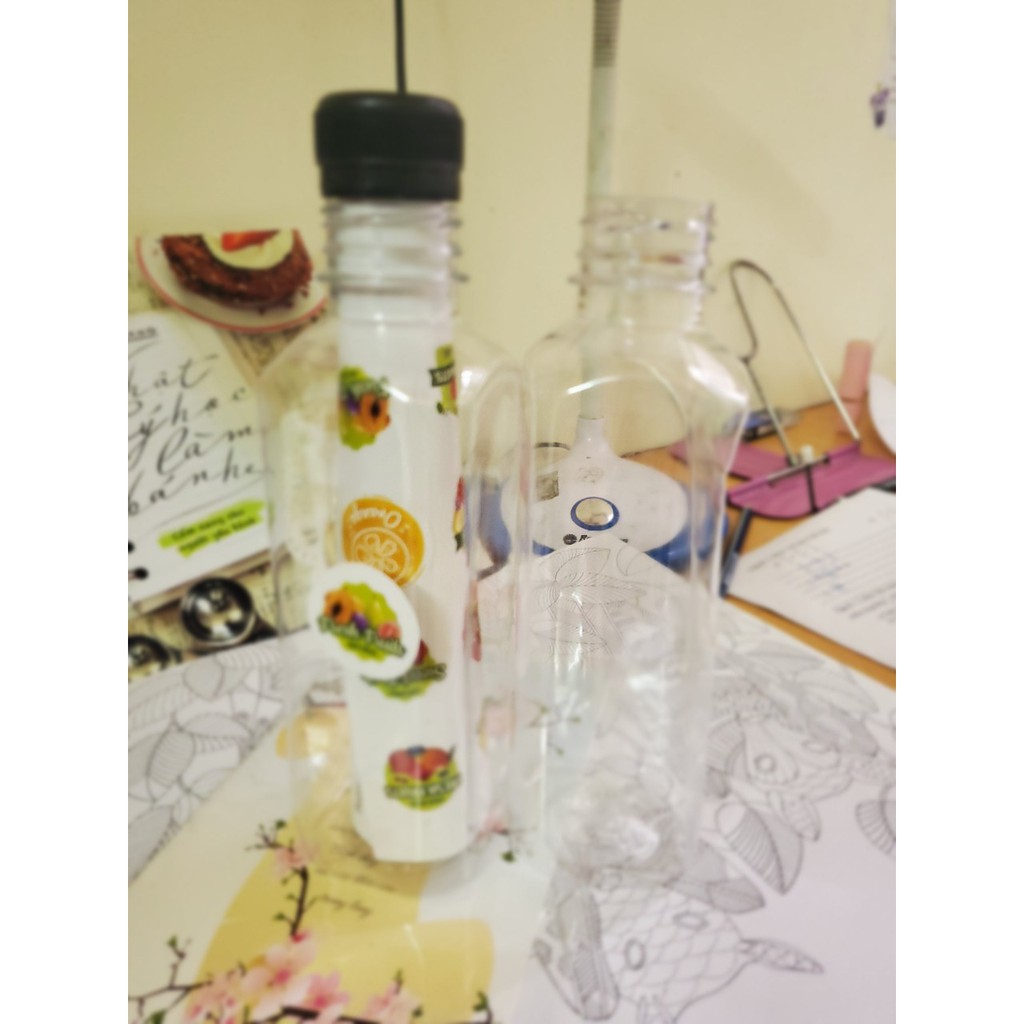 Chai Nhựa Vuông 330Ml Đựng Trà Sữa kèm nắp đen và sticker | BigBuy360 - bigbuy360.vn