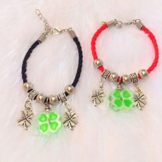 Vòng tay cặp handmade cỏ may mắn dạ quang