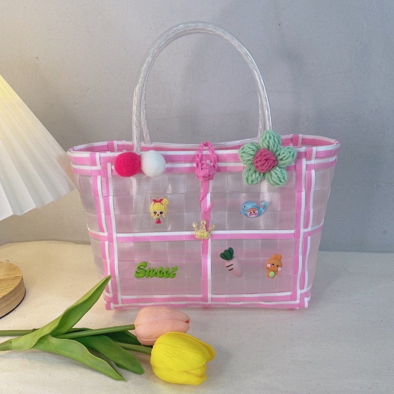 Túi xách mini kèm charm xinh xắn, giỏ Đan nhựa Handmade