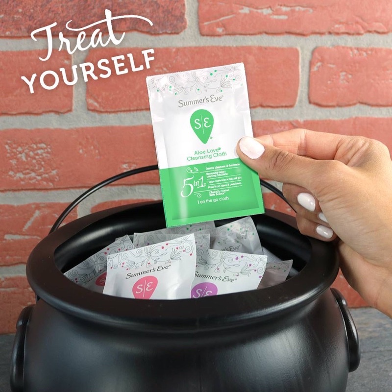 Khăn ướt phụ khoa Summer's Eve, hộp 16 gói