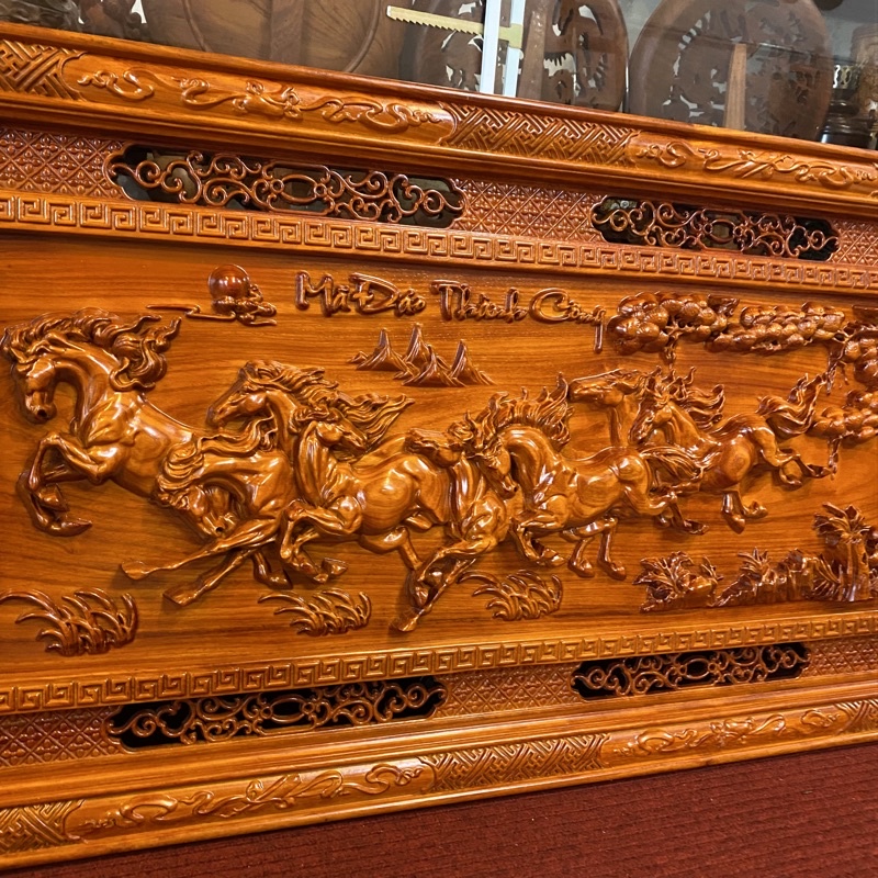 Tranh gỗ mã đáo thành công