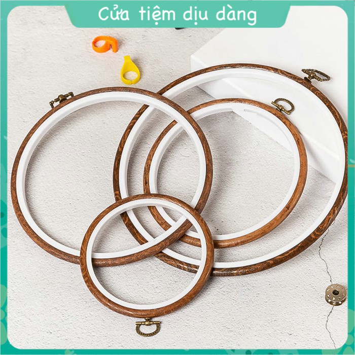 Khung thêu nhựa giả gỗ hình tròn nhiều kích cỡ