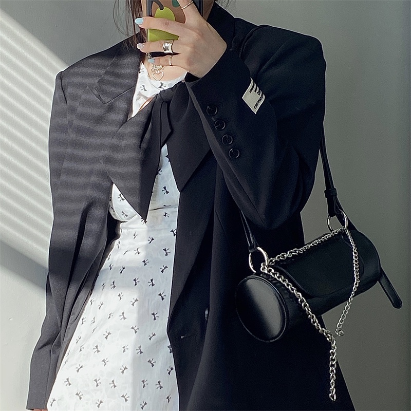 Túi Đeo Chéo Hình Trụ Phối Dây Xích Thời Trang 2022 Cho Nữ