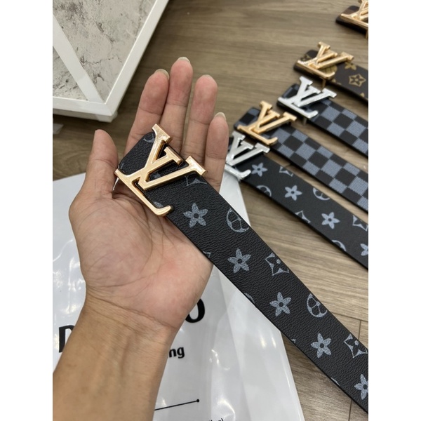 Thắt lưng ca rô ô hoạ tiết chữ, kiểu dáng thiết kế sang trọng và tinh tế -T050