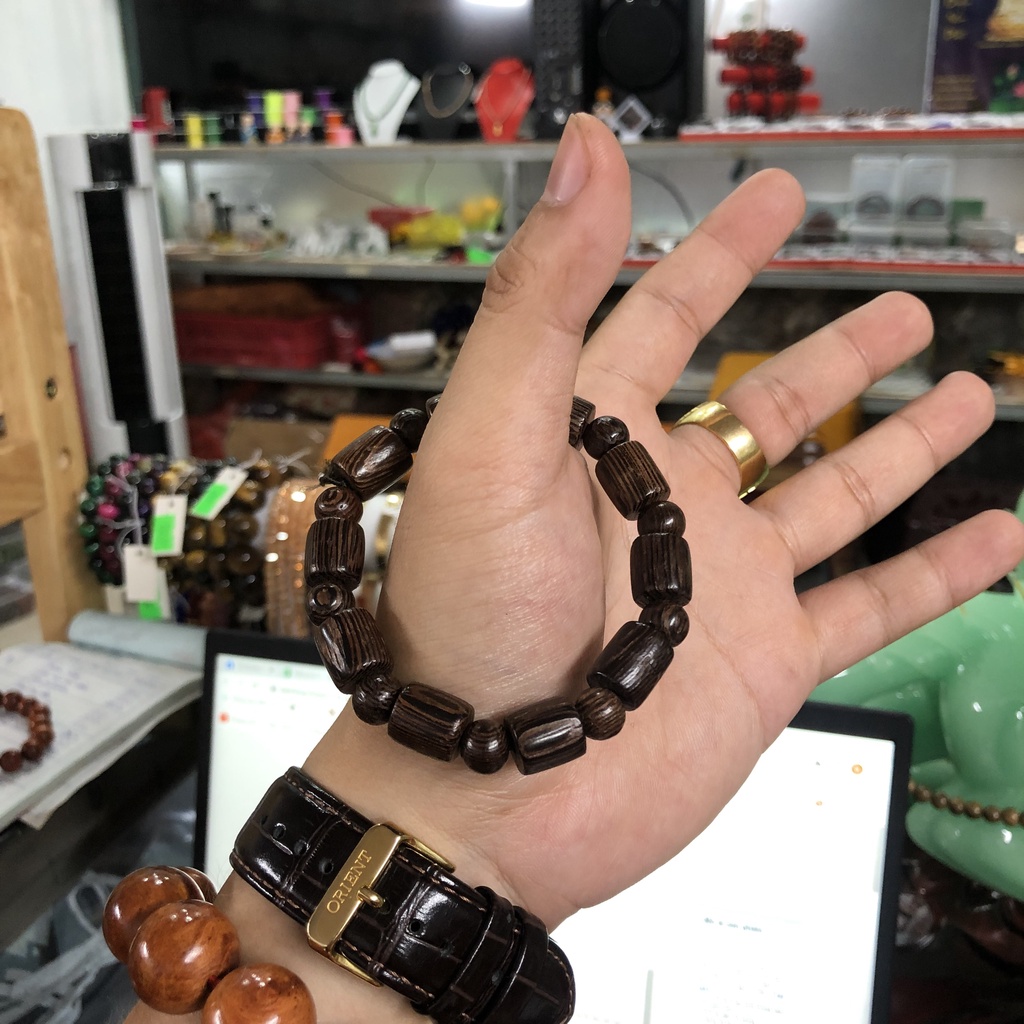 Vòng Tay Xâu Chuỗi Phật Giáo Gỗ Vân Tự Nhiên, Phong Thủy Giá Rẻ - 10mm [Tặng Hộp Gấm]