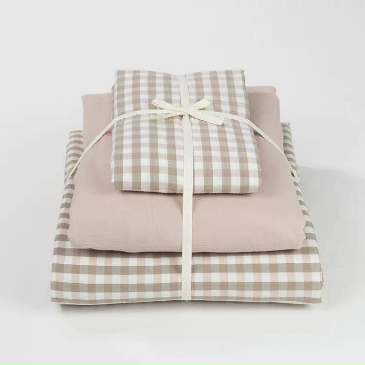 Bộ chăn ga gối Poly Hàn Quốc Kẻ caro be cao cấp (Tặng vỏ gối ôm) - Miễn phí bo chun